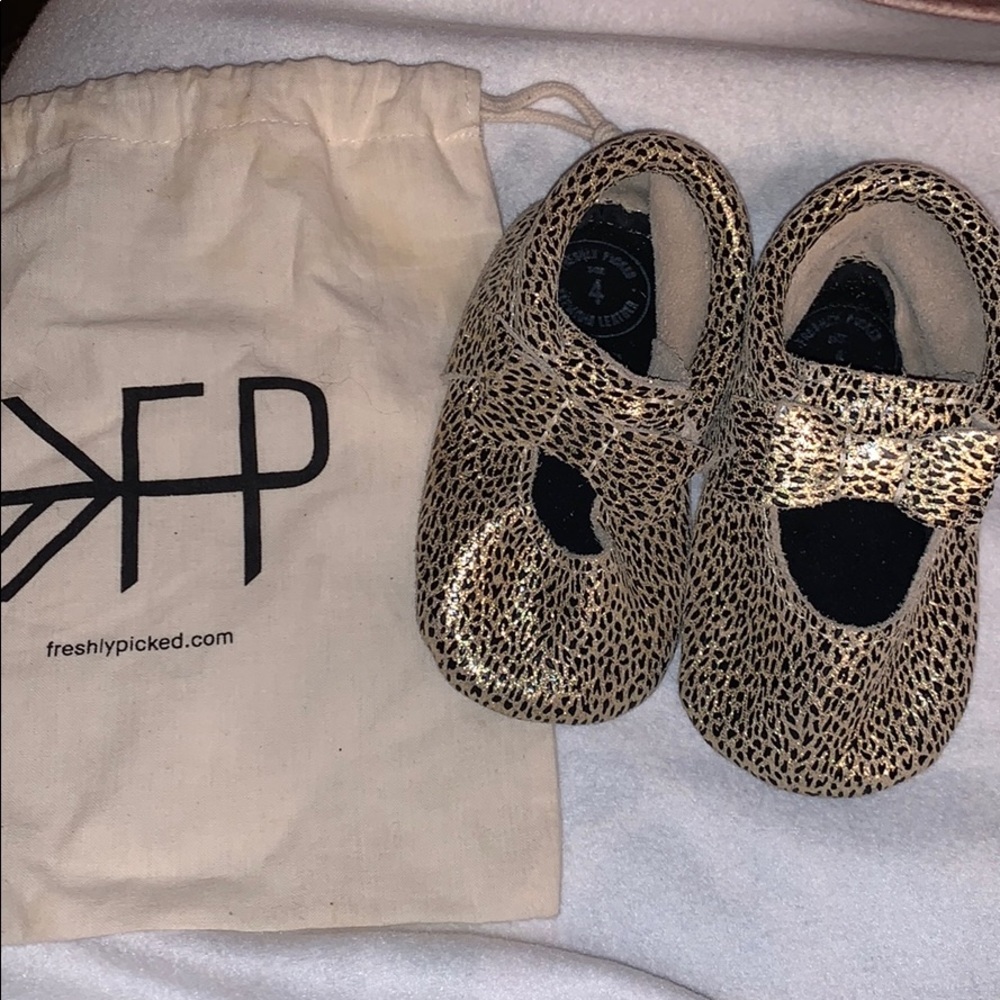 Size 4 leopard freshly picked moccasins NWOT